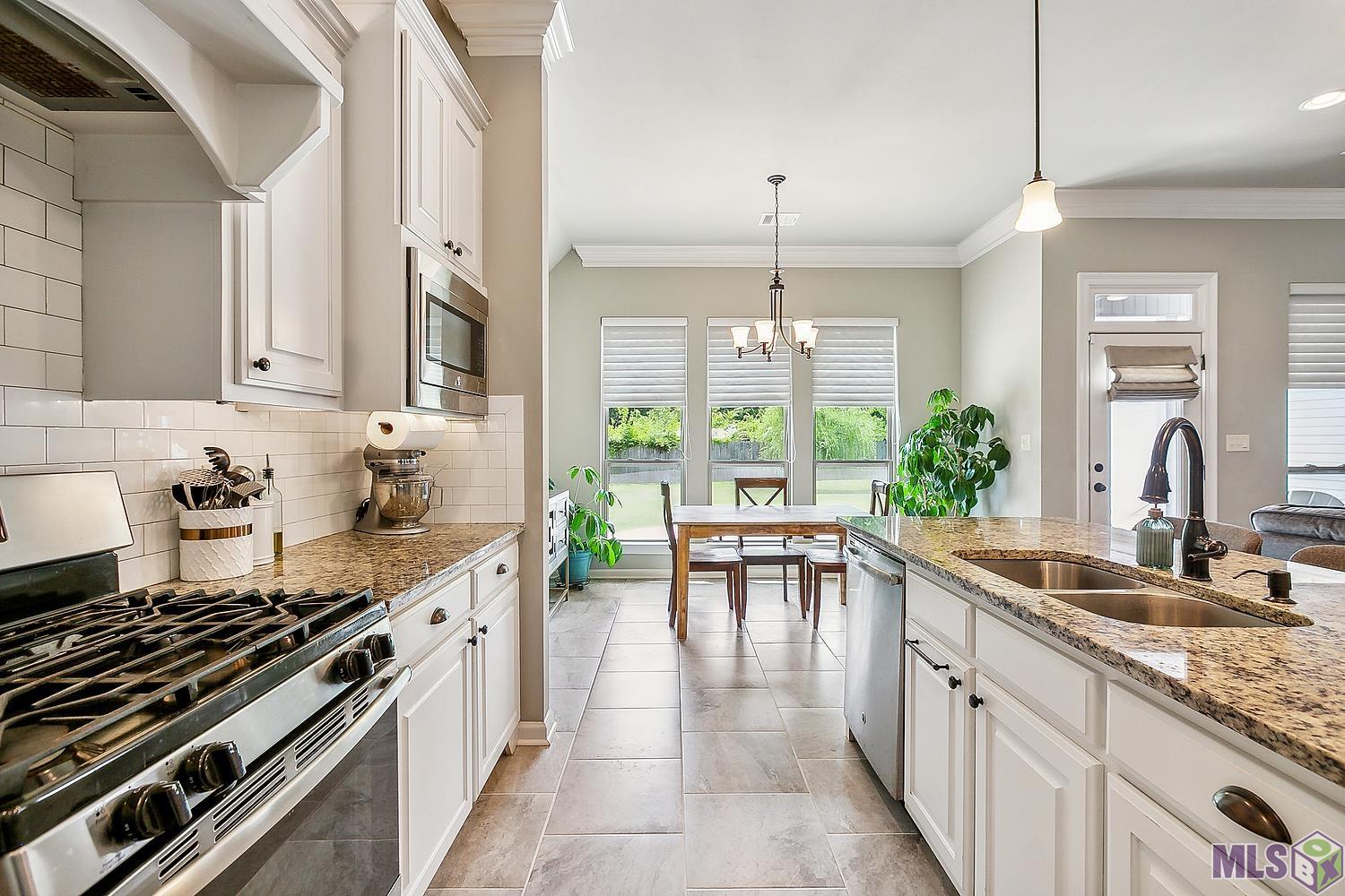 11419 Oak Run Dr FOR SALE in Geismar MLS 2024009017