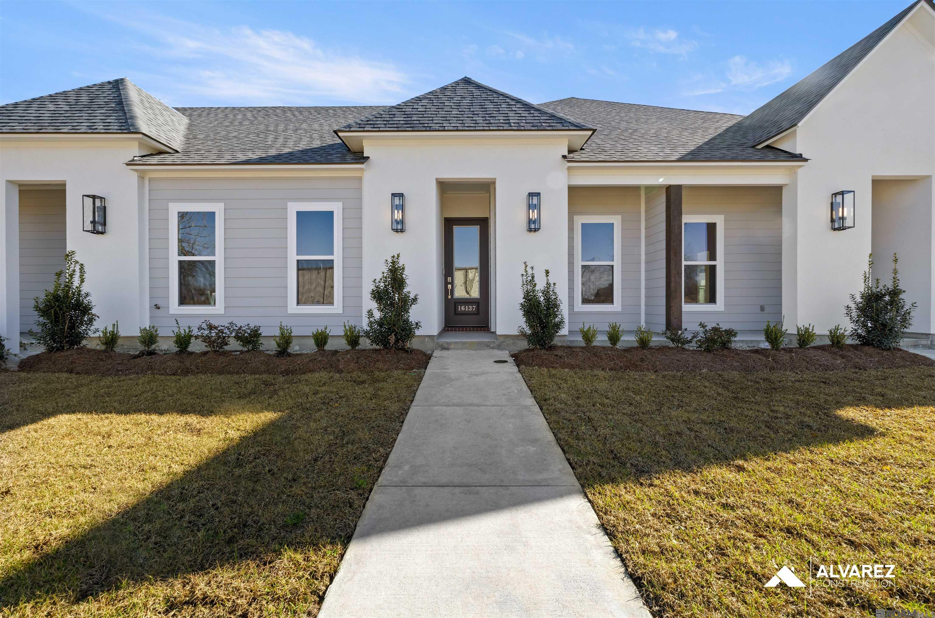 listing main picture