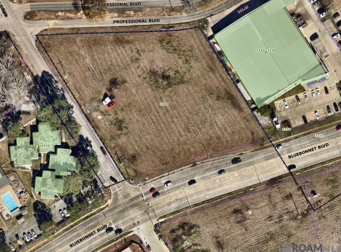 2.175-acre parcel ideal for retail, office or high-density residential use. Located in a high traffic corridor on the south side of Baton Rouge within 3 minutes from interstates 10 & 12. This curb & gutter parcel is level and cleared, located in flood zone X and has utilities available at the street. This location is ideal for banks, restaurants and other establishments demanding high visibility with street frontage on 3 sides and 300 FT fronting Bluebonnet Blvd. Contact broker for additional information.  2.175 Acres No Flood Commercial Use Utilities Available