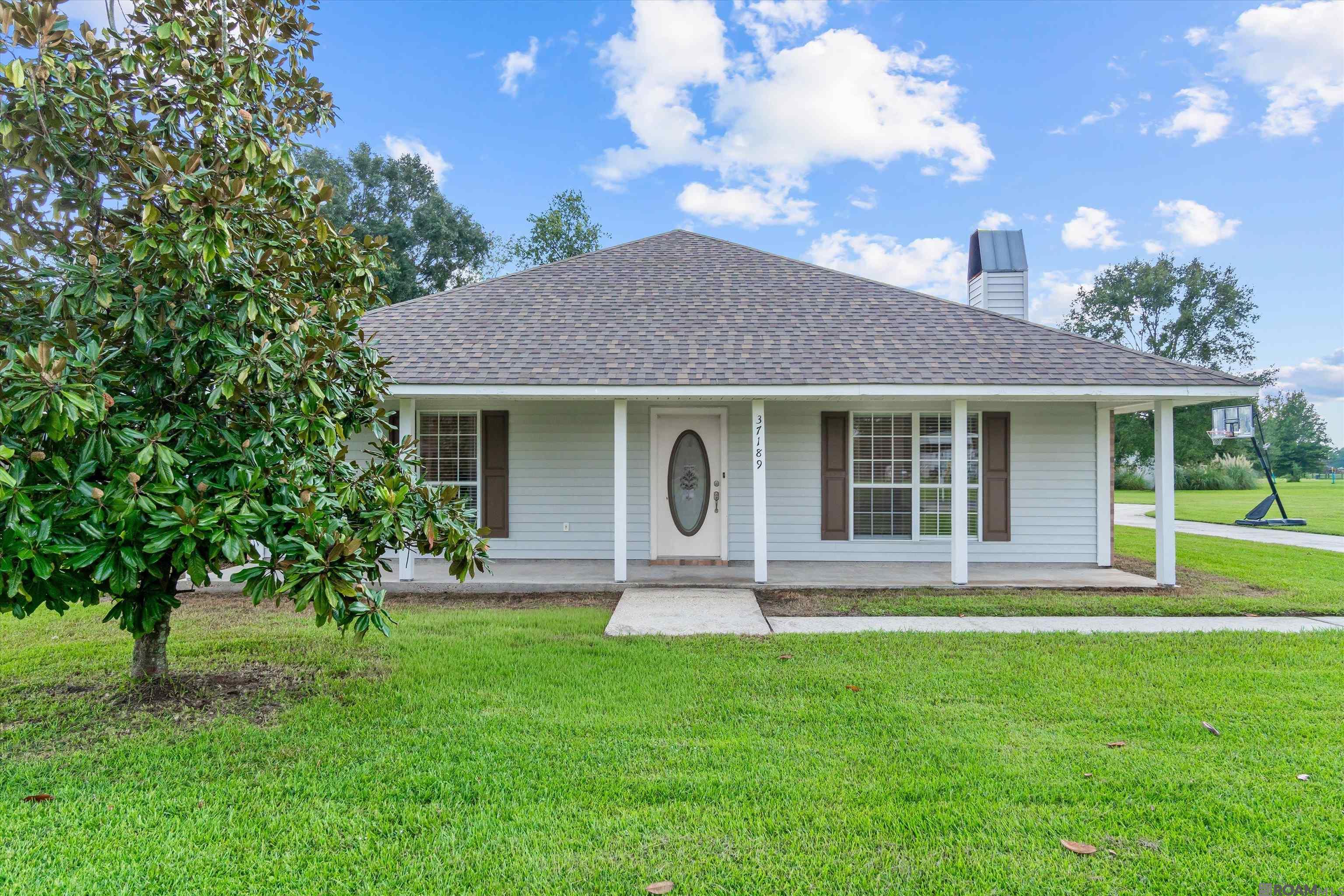 Welcome to this beautifully updated 4-bedroom, 2-bath home offering 1,891 sq. ft. of living space in a quiet neighborhood with no HOA! Located in the desirable Ascension Parish school district, this home sits on an oversized lot in Flood Zone X, giving you peace of mind and extra space to enjoy. Step inside to an open floor plan filled with natural light, perfect for both everyday living and entertaining. The home has been freshly painted and features modern updates throughout. The roof is only 6 years old, adding to its value and reliability. With four spacious bedrooms and two full baths, there’s plenty of room for your family or guests. The oversized lot offers endless possibilities for outdoor activities, gardening, or future additions. Don’t miss this move-in ready home in a prime location—schedule your showing today!