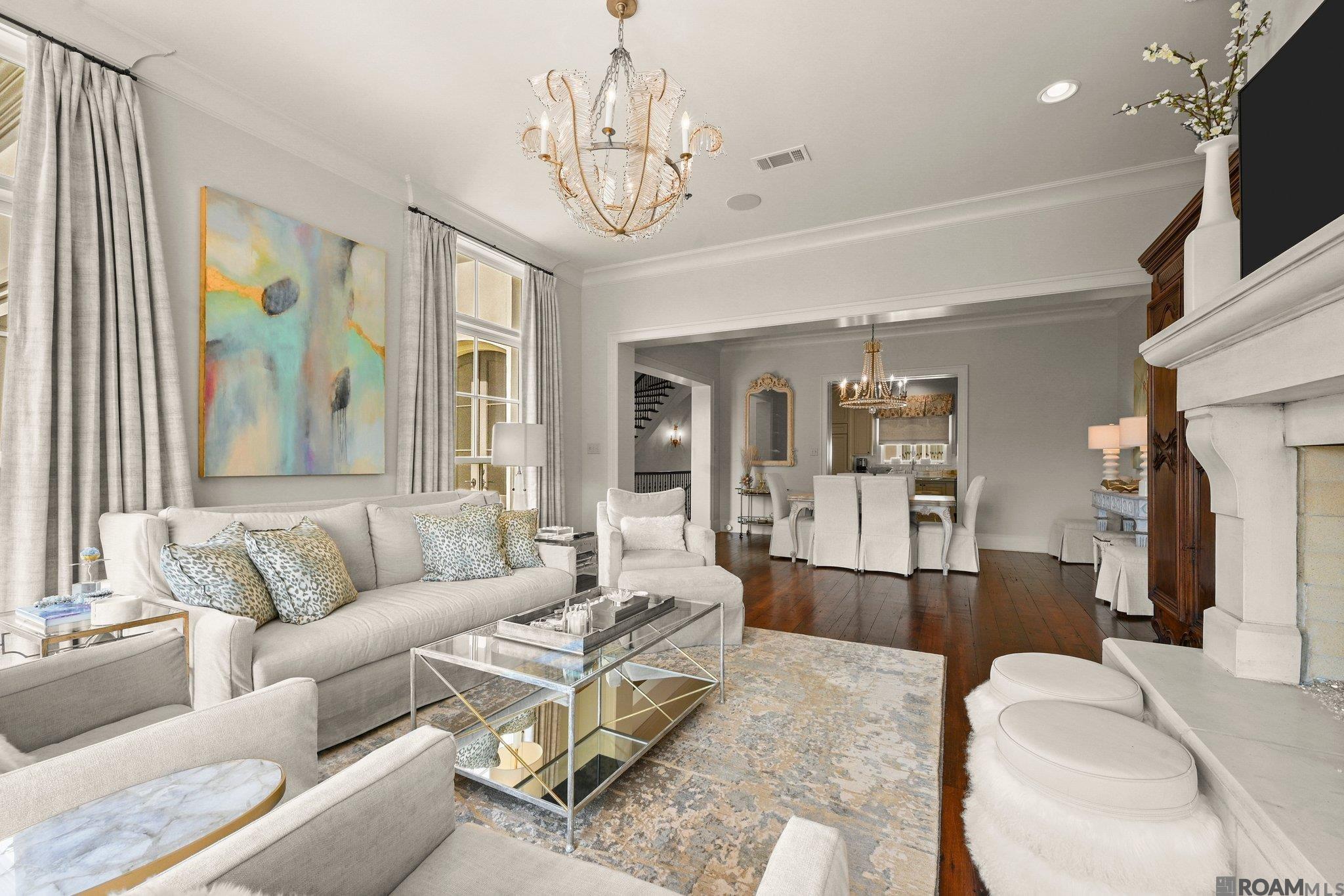 listing main picture