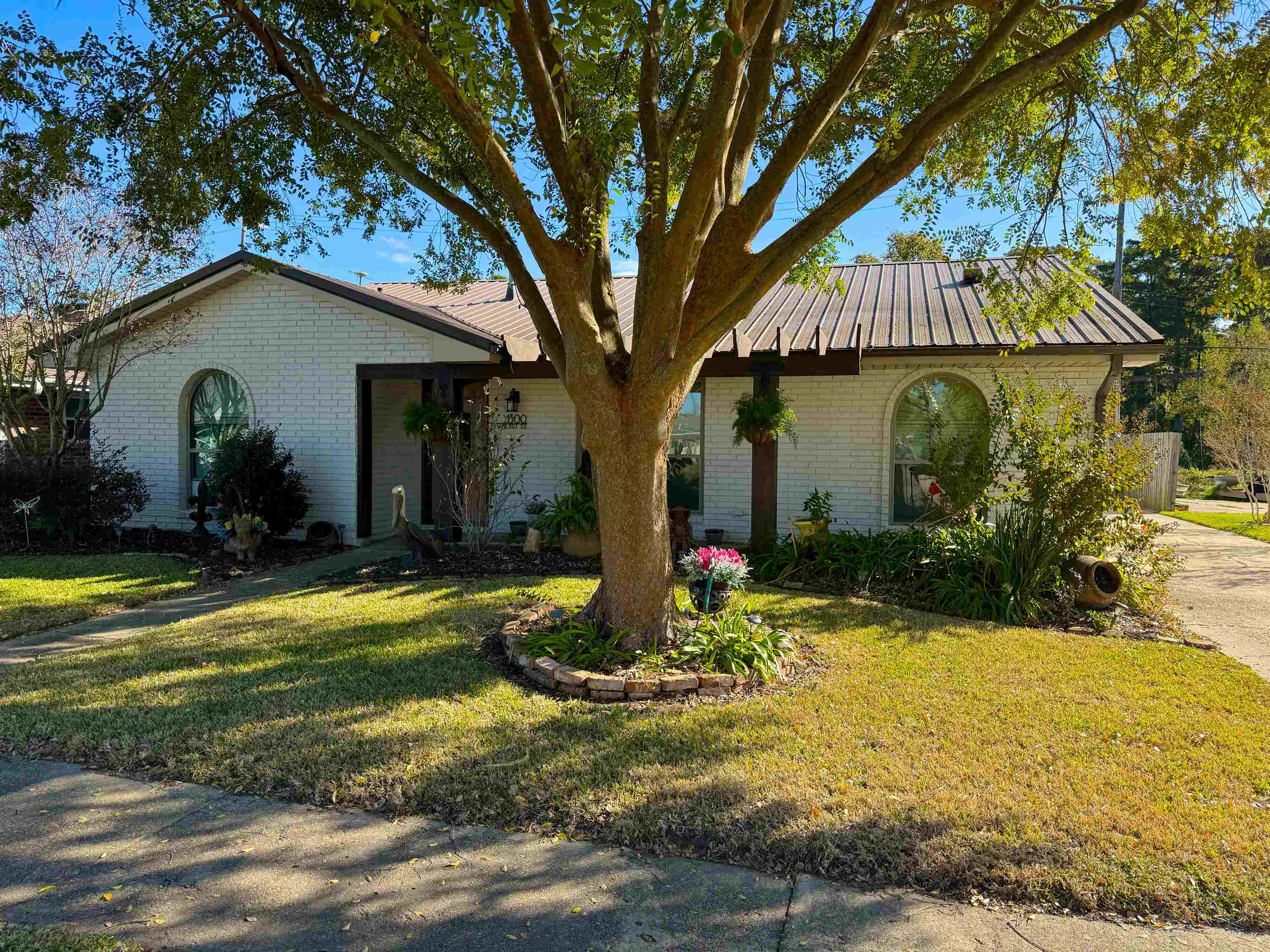 $250,000 to $500,000