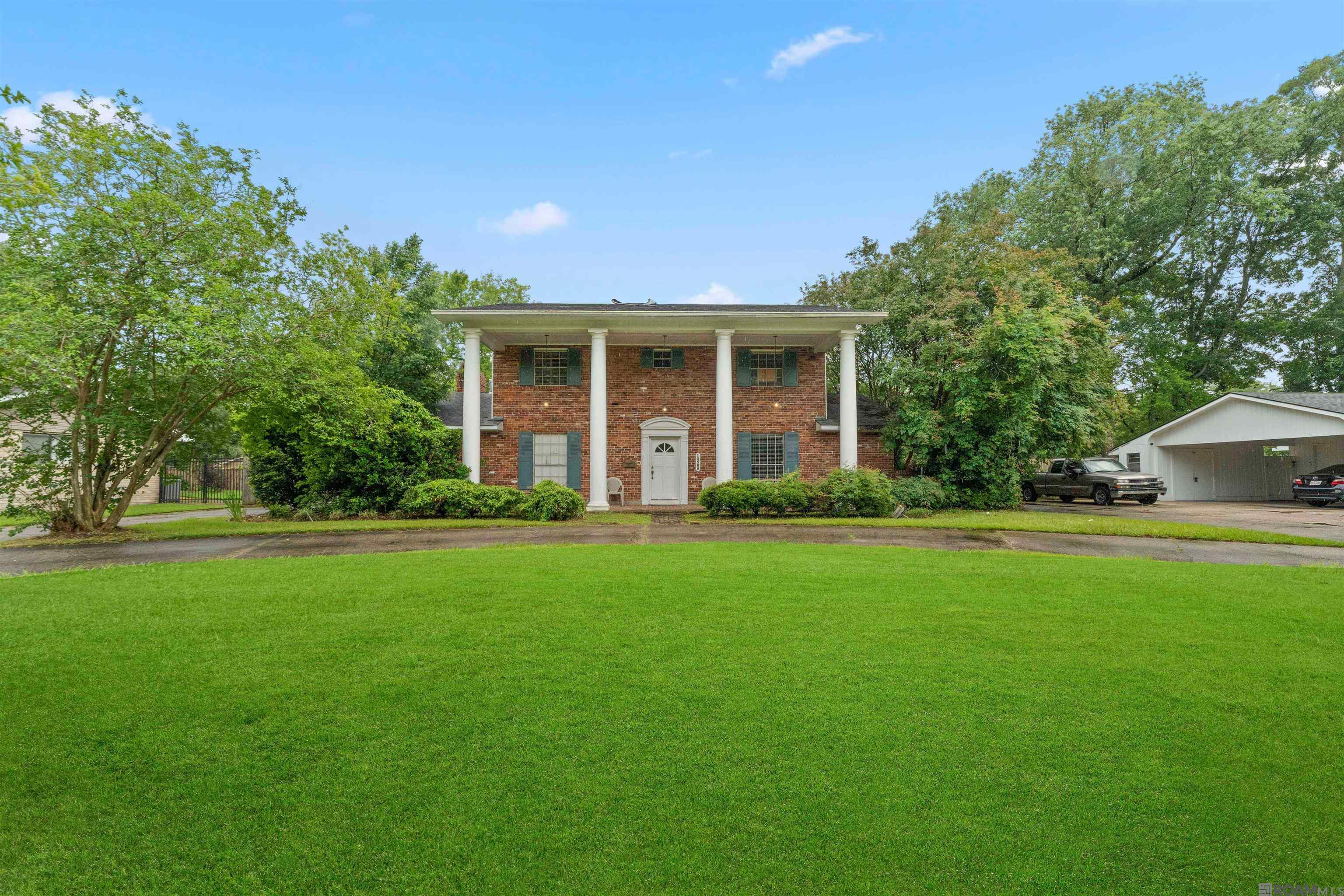 $250,000 to $500,000