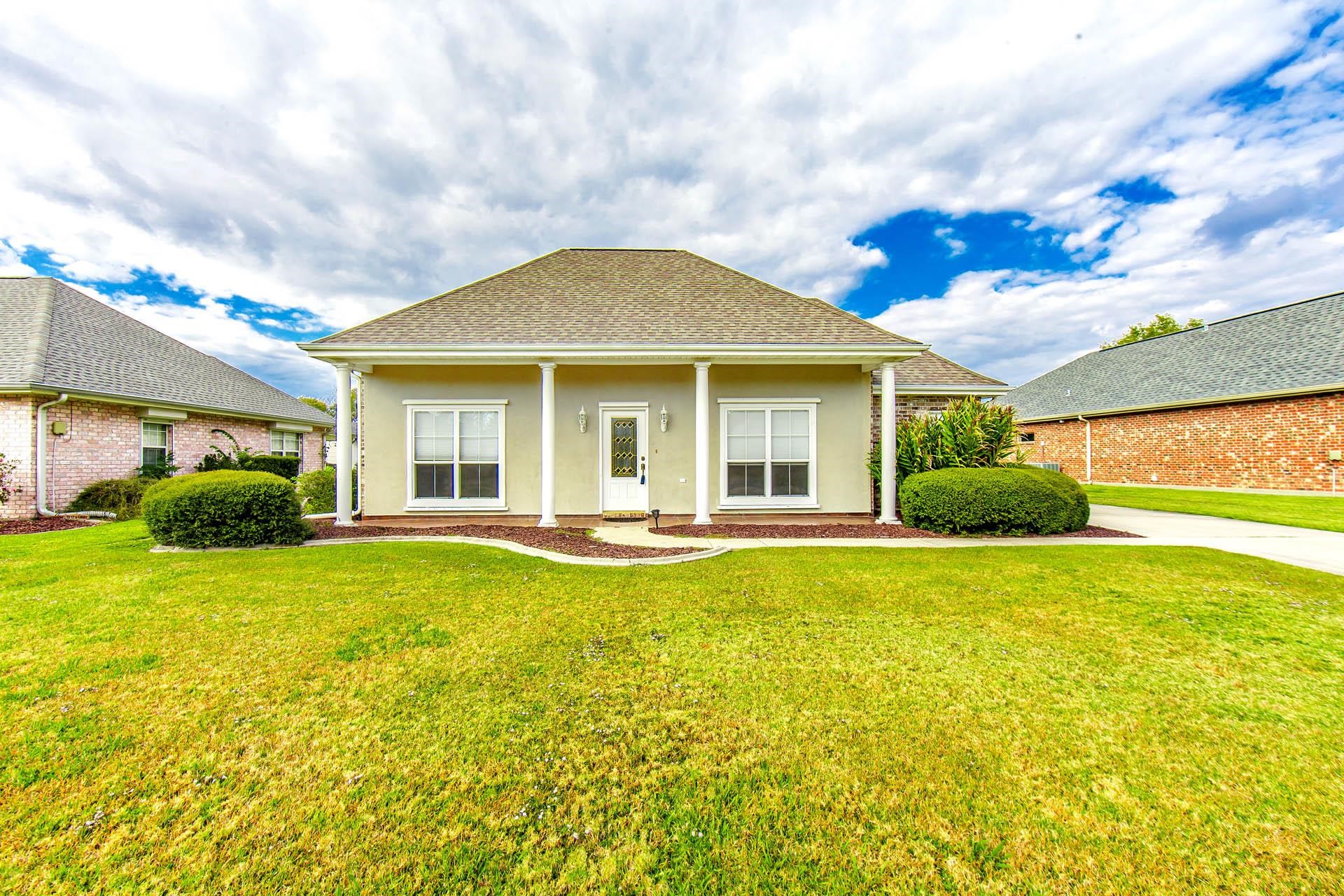 $250,000 to $500,000