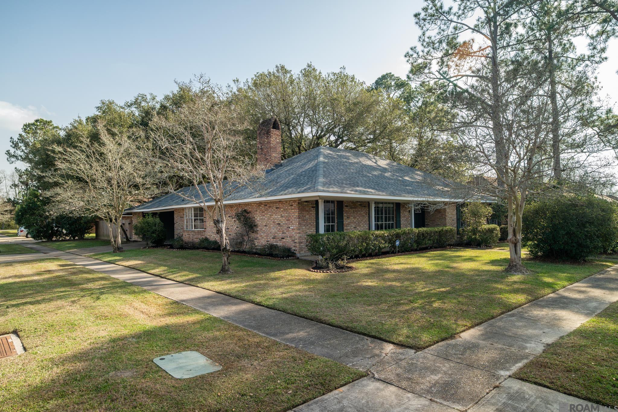 $250,000 to $500,000