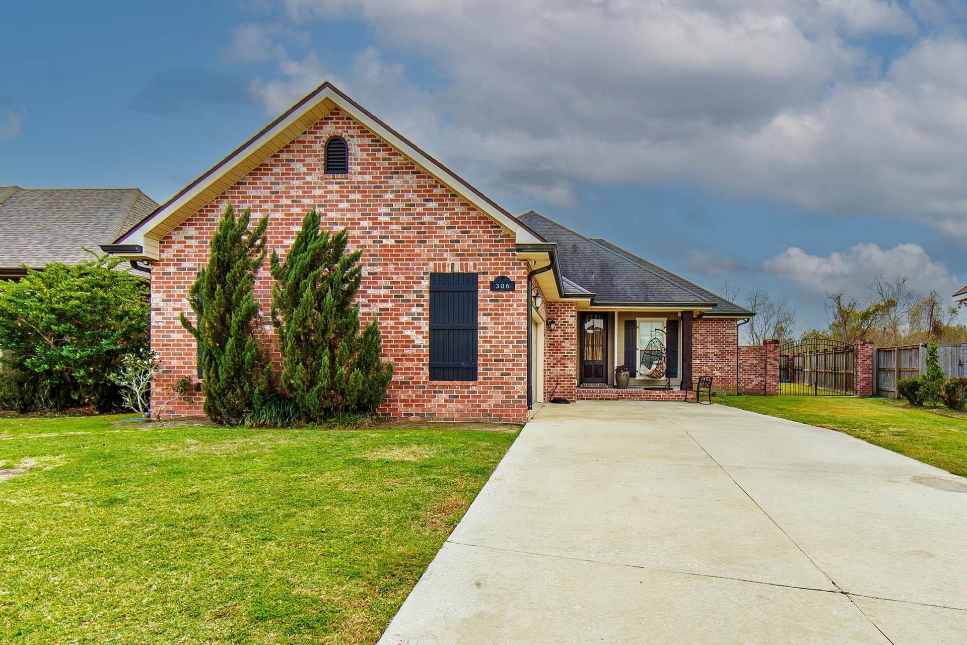 $250,000 to $500,000