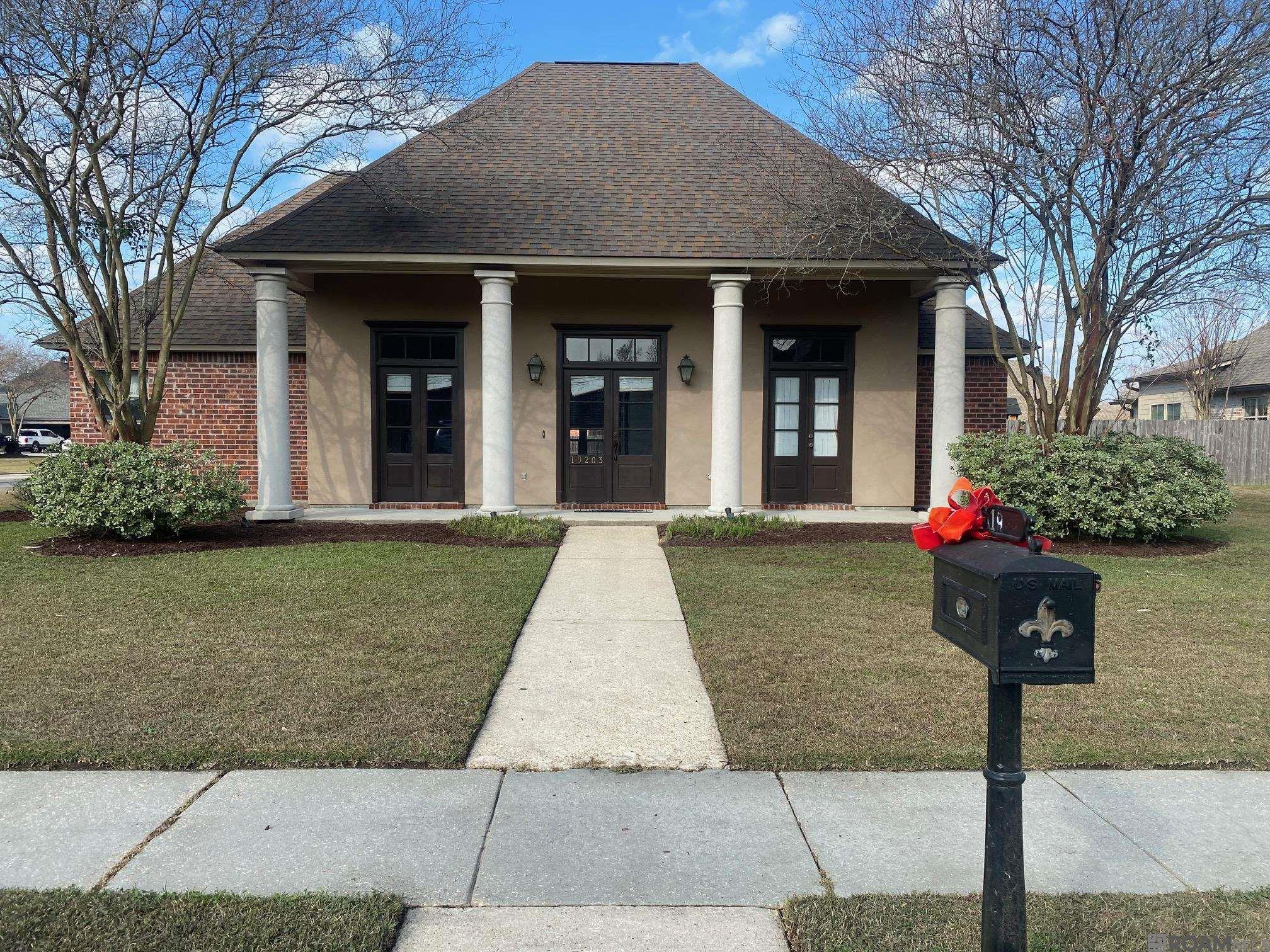 $250,000 to $500,000