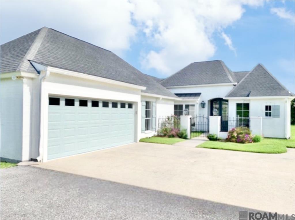 listing main picture