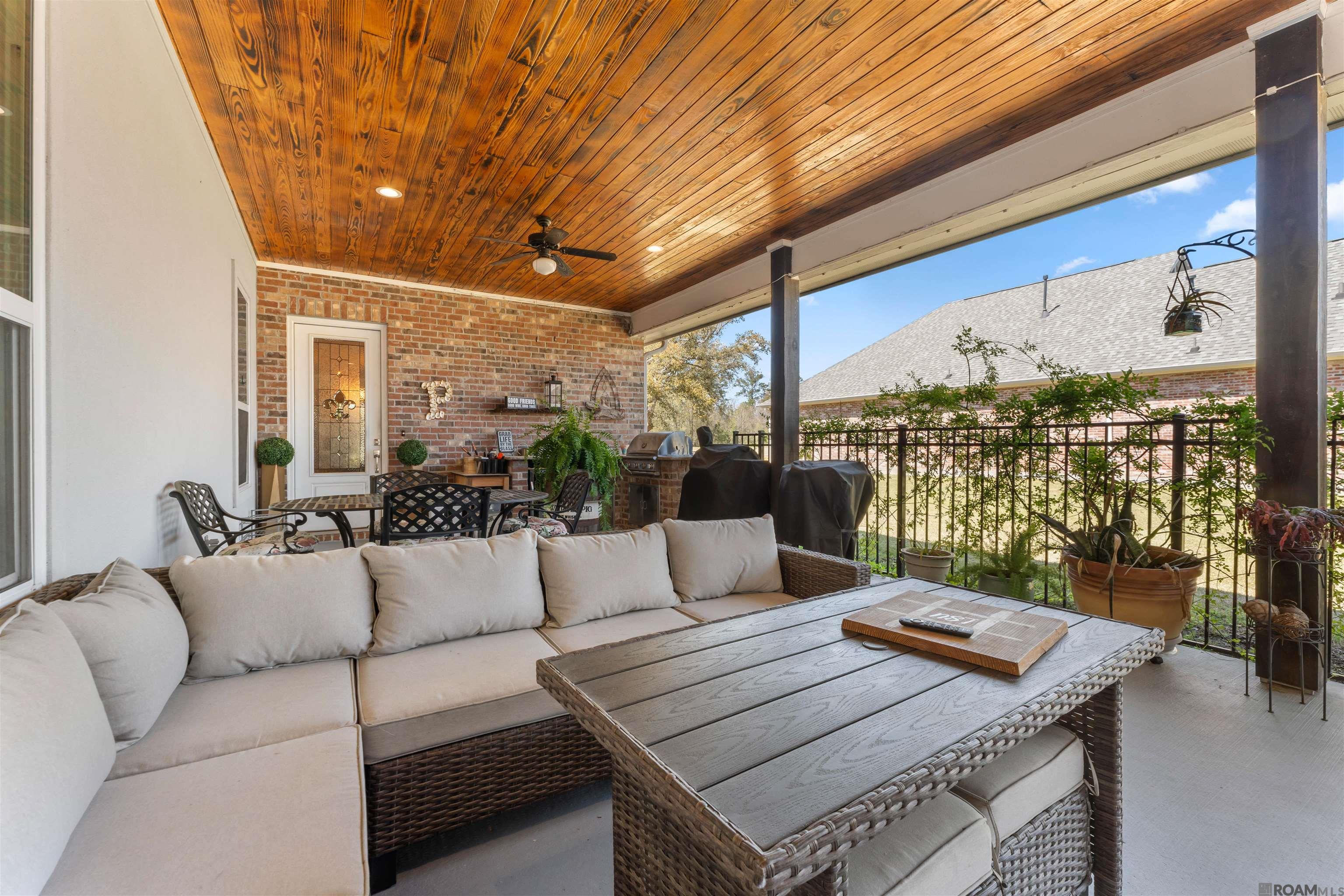 $250,000 to $500,000