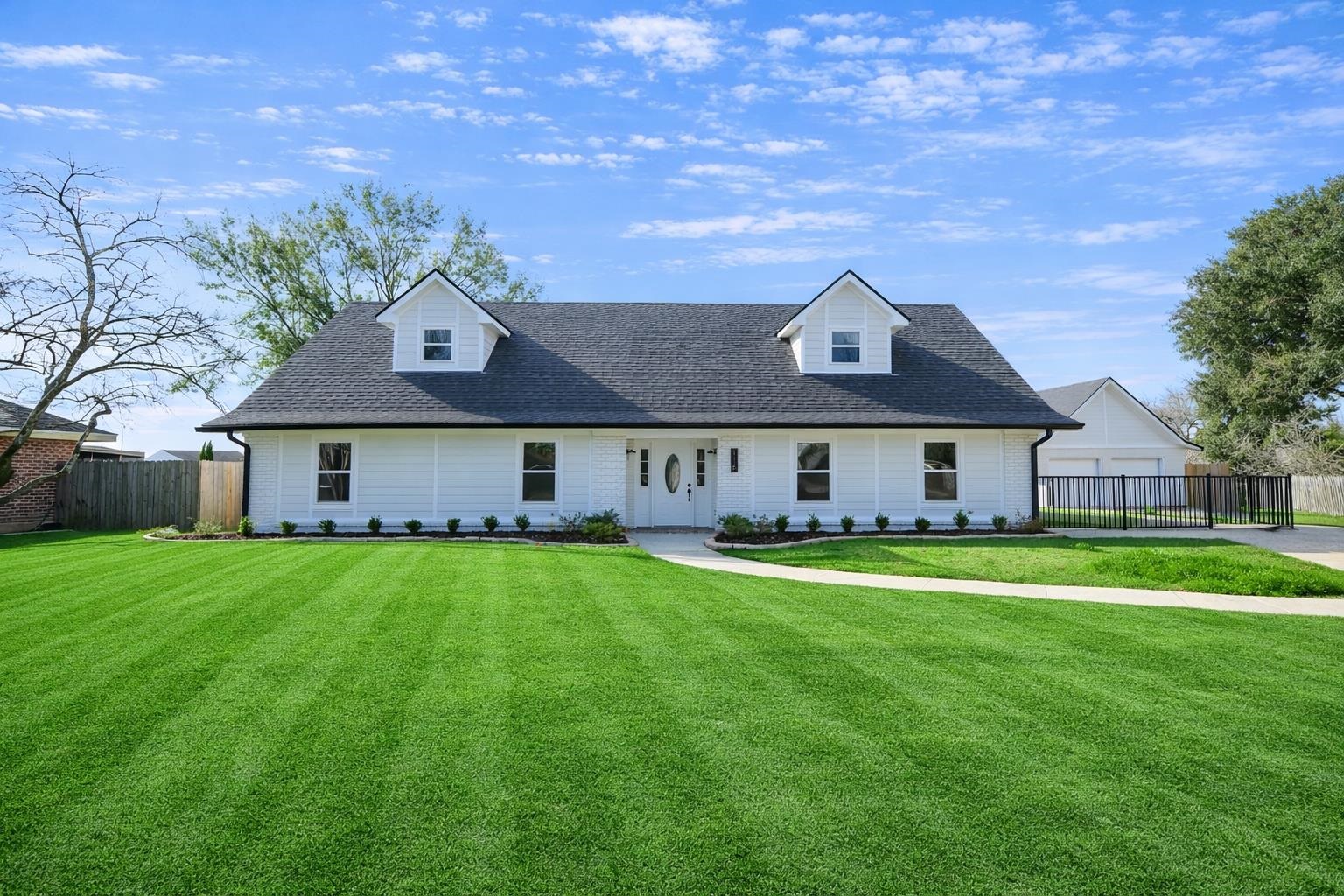 $250,000 to $500,000