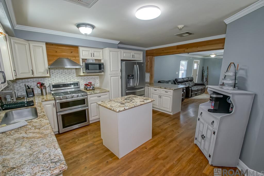 751 Lakeview Dr, Denham Springs, LA, 70726