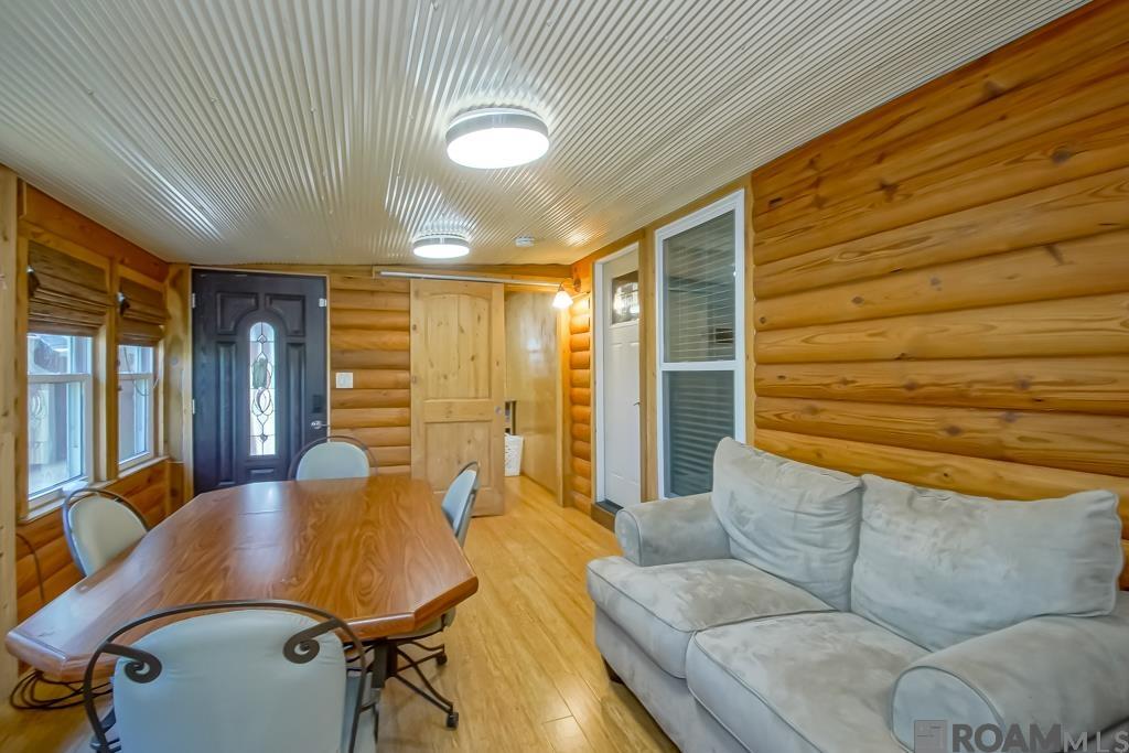 751 Lakeview Dr, Denham Springs, LA, 70726