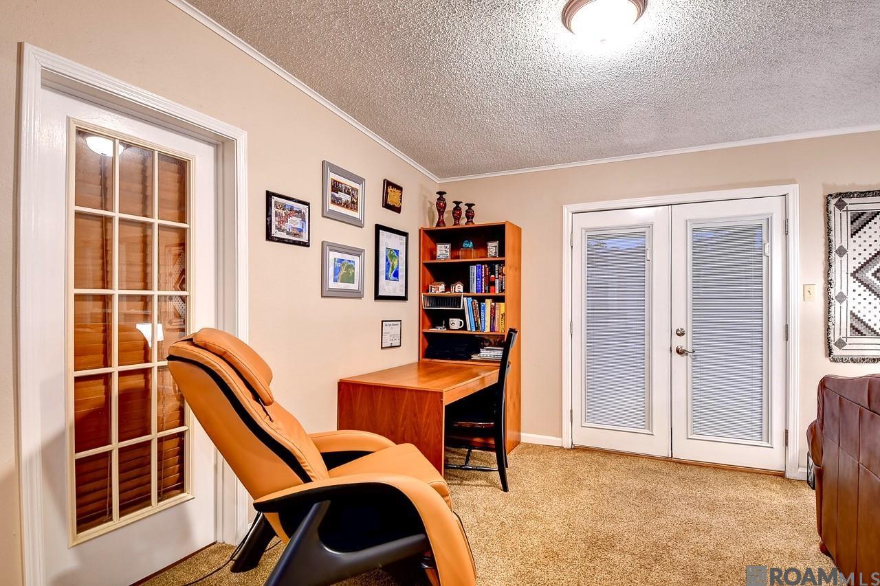 210 Meadowbend Dr, Baton Rouge, LA, 70820