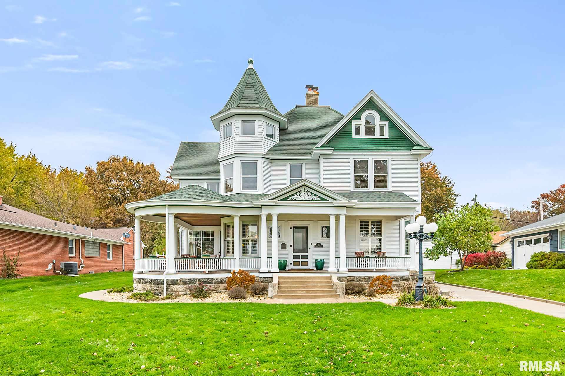 120 River Drive Bettendorf Ia 52722 Mls Qc4208040