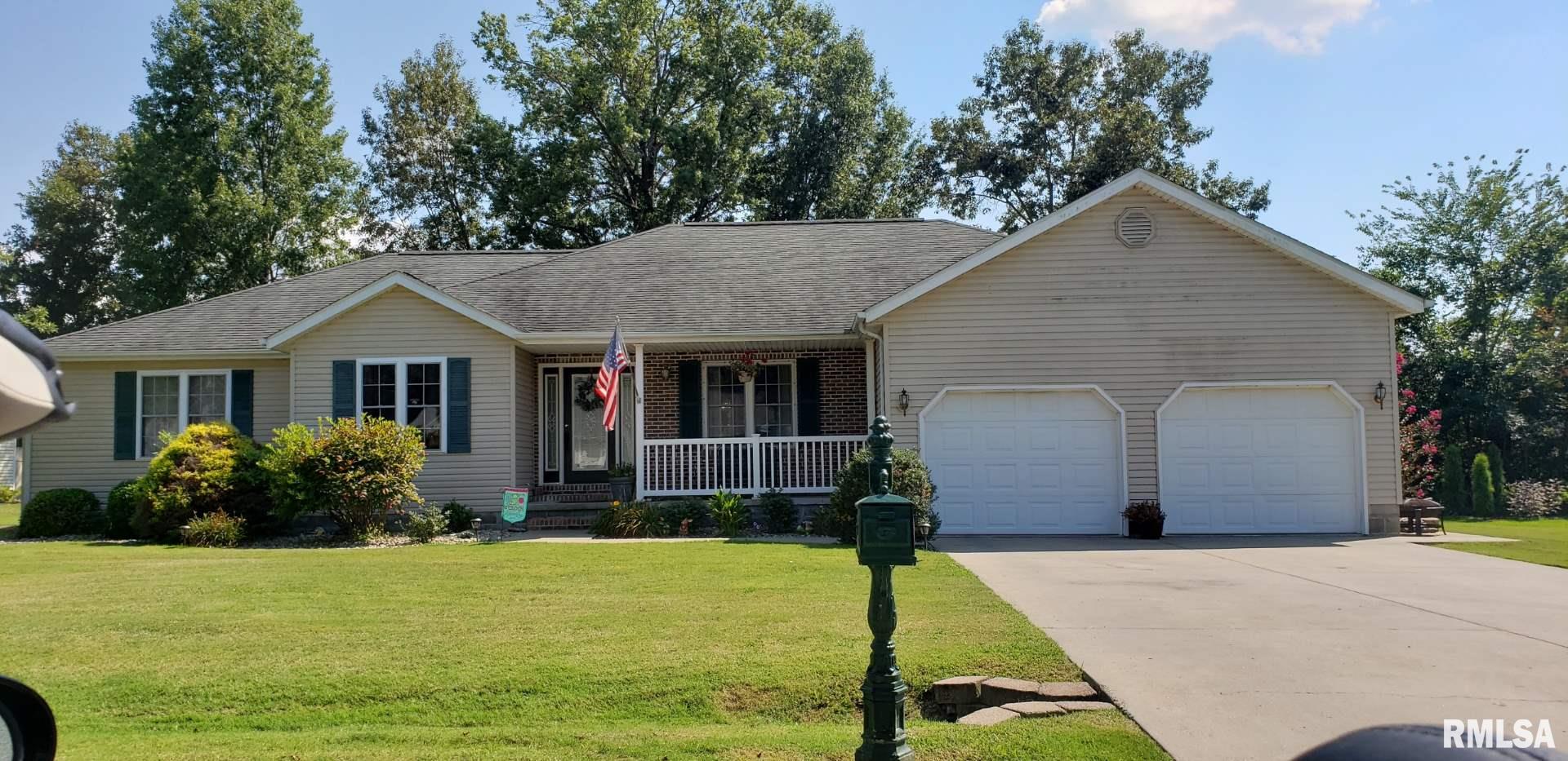 MLS EB435970 316 EVERGREEN Trail Herrin IL 62948