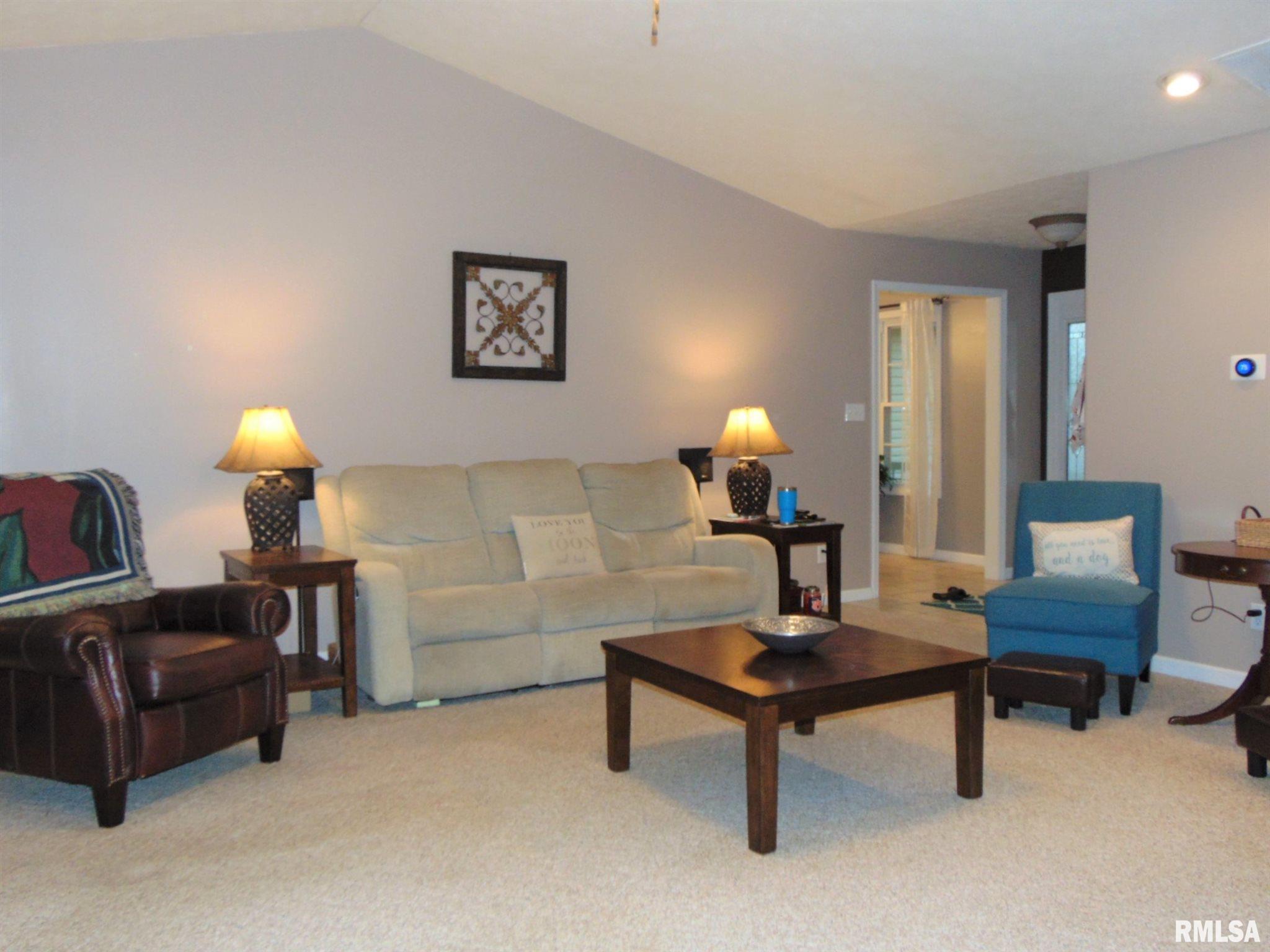 MLS EB435970 316 EVERGREEN Trail Herrin IL 62948