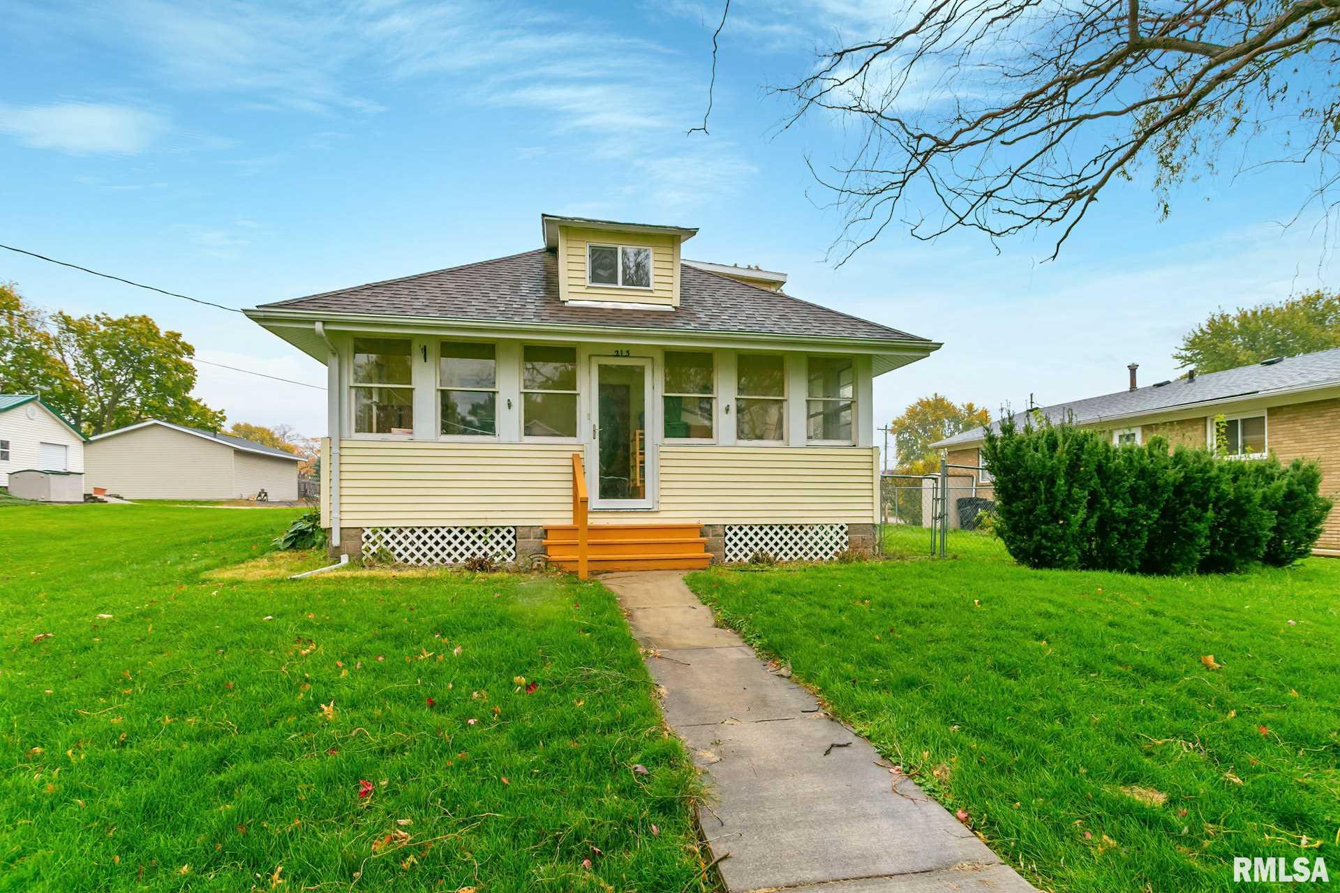 213 S Mississippi Street Blue Grass IA 52748 MLS QC4216501