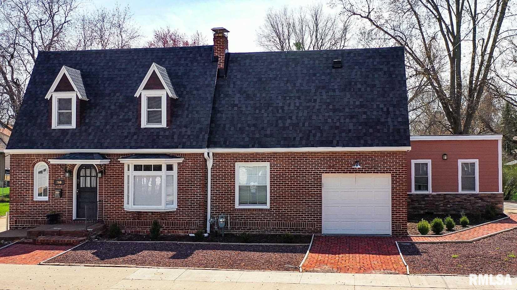 260 E Fremont St Galesburg Il 61401 The Deb Sarsany Team