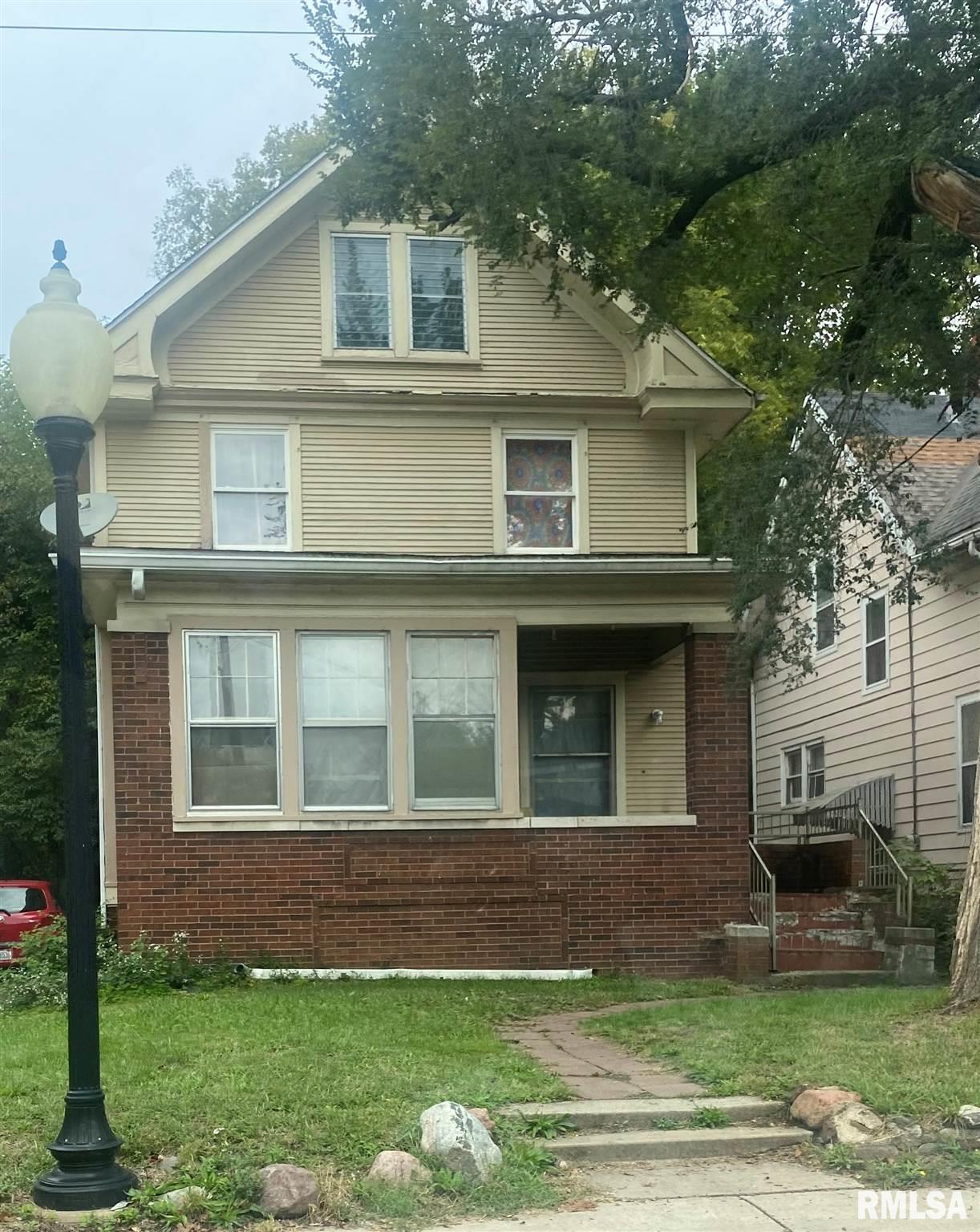 1007 W Columbia Terrace, Peoria, IL 61606