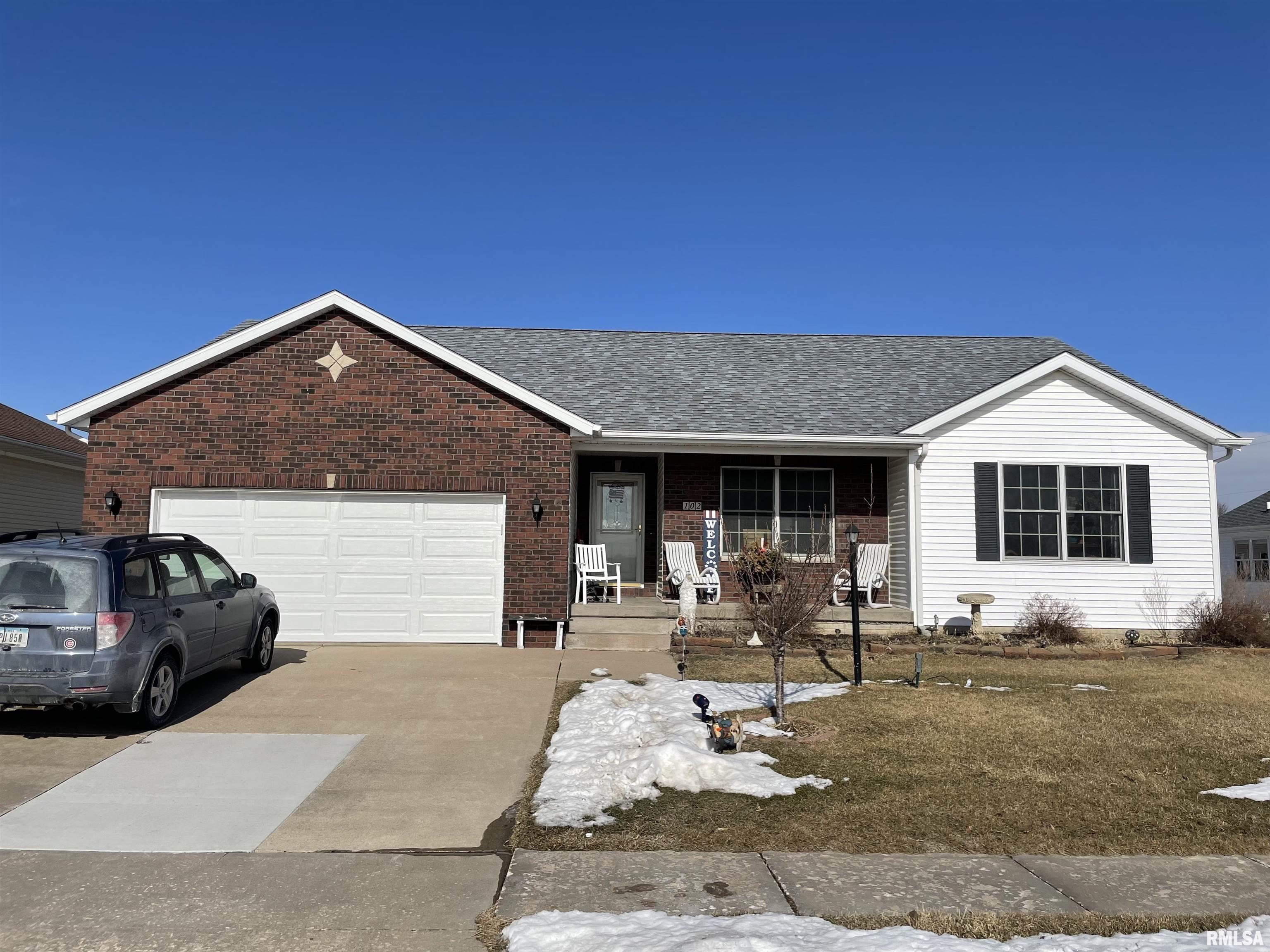 102 N 8th Avenue Court, Donahue, IA 52746