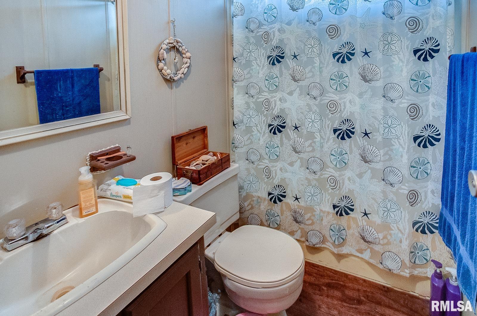 1068 Stacey, Richview, Illinois 62877, ,2 BathroomsBathrooms,Residential,Stacey,EB450209