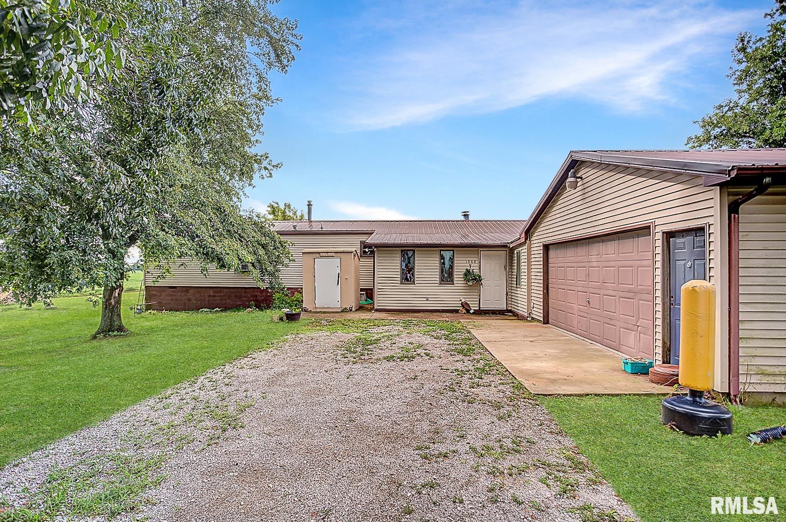 1068 Stacey, Richview, Illinois 62877, ,2 BathroomsBathrooms,Residential,Stacey,EB450209